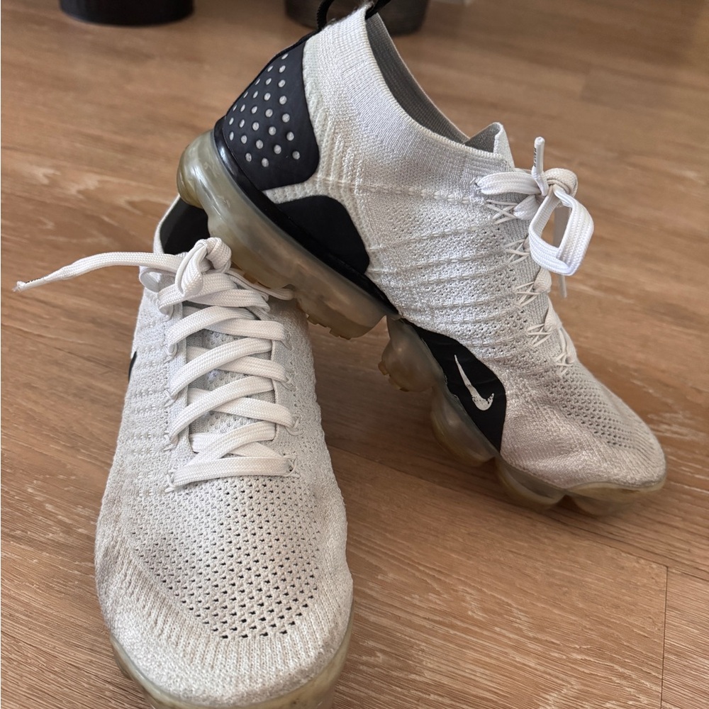 Nike Vapor Max - White and Black